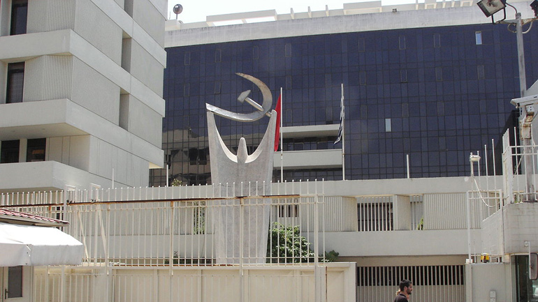 ΚΚΕ: Η κυβέρνηση να σταματήσει να κουνάει το δάχτυλο στους μαθητές και να αναλάβει την ευθύνη για την πανδημία